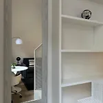 White In * Milão