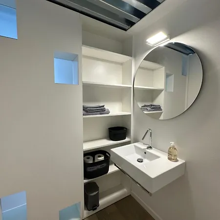Apartament White In *