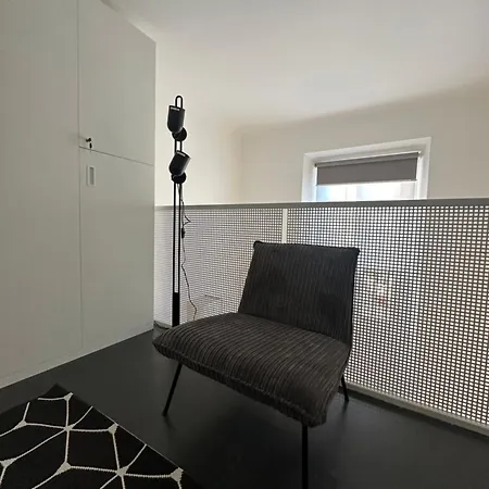 Apartament White In *