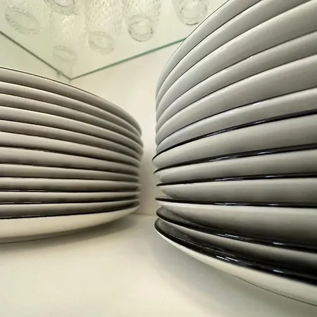 White In Apartament