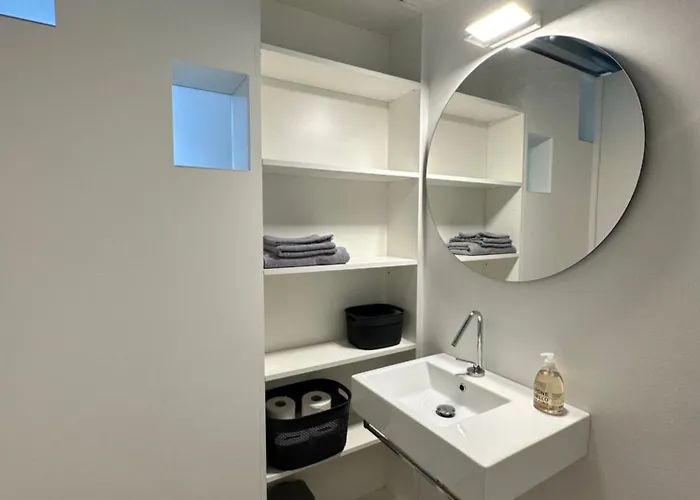 Apartament White In *