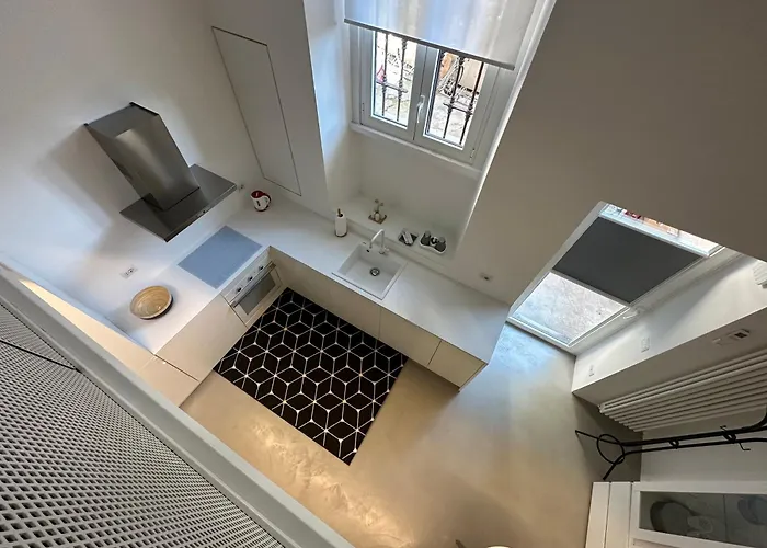 White In Apartament